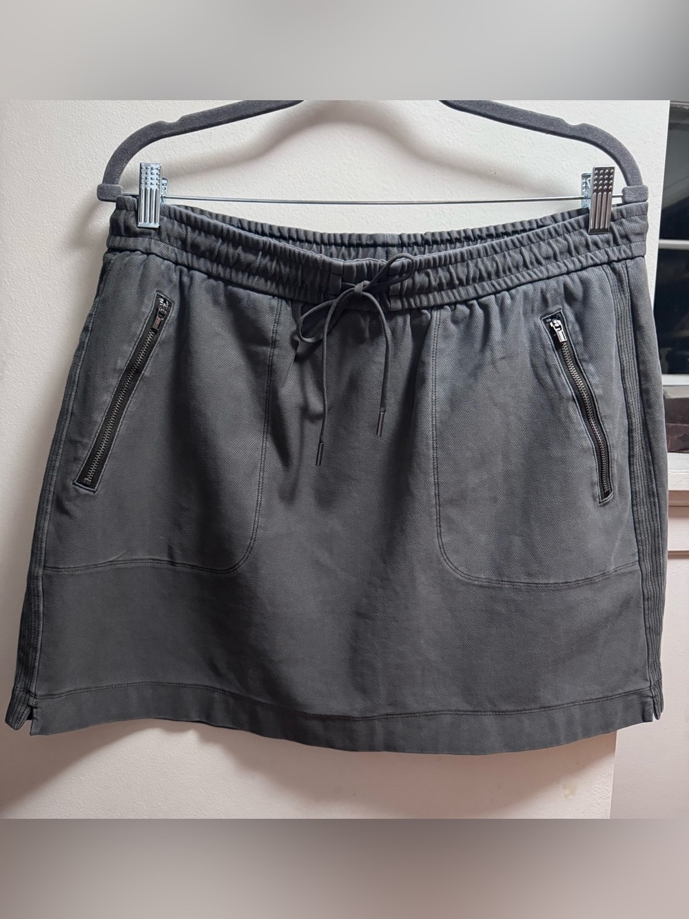 Athleta Charcoal Gray Drawstring Waist Skirt